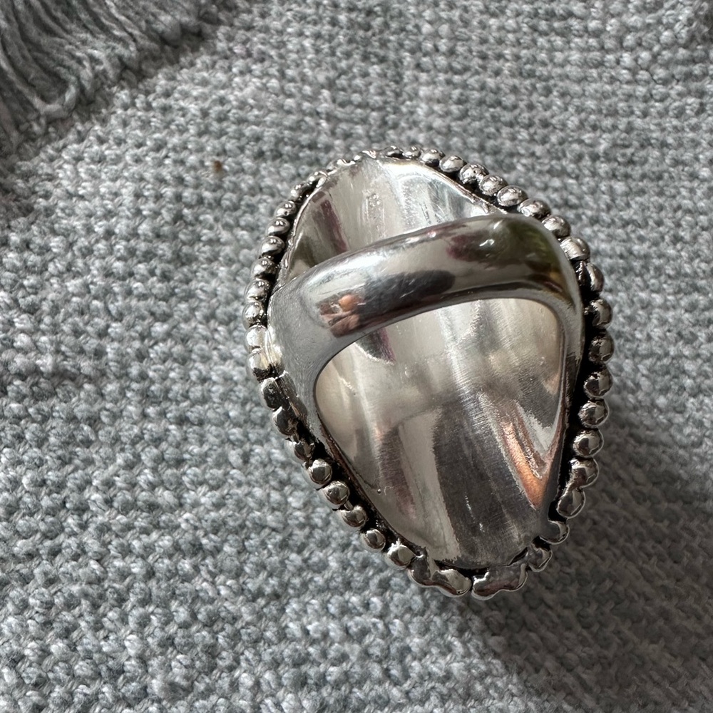 Ring 💍 - Picture 4 of 4